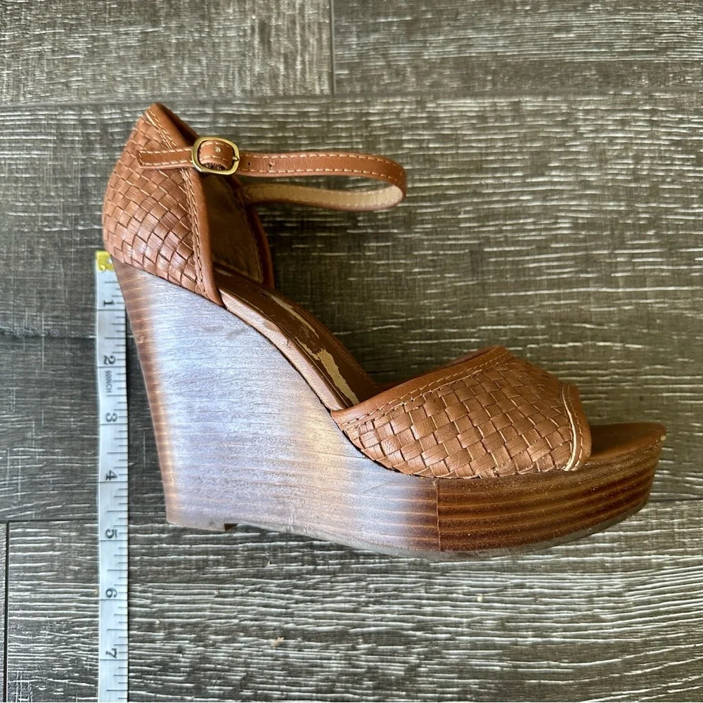 Banana Republic Women’s Nicola Tan Woven Wedge Sandals